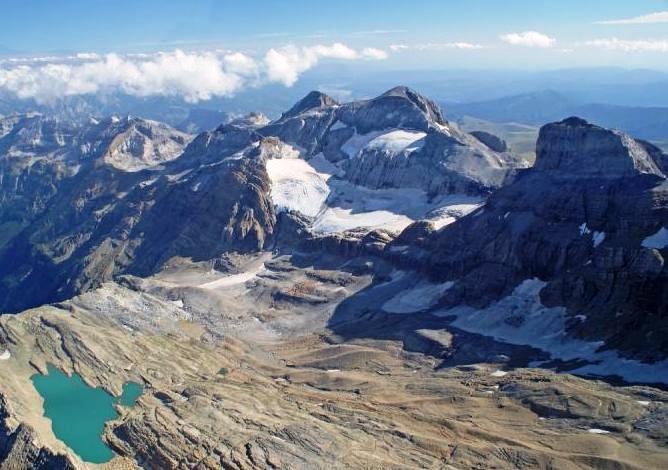 glaciers : Glacier Mont Perdu